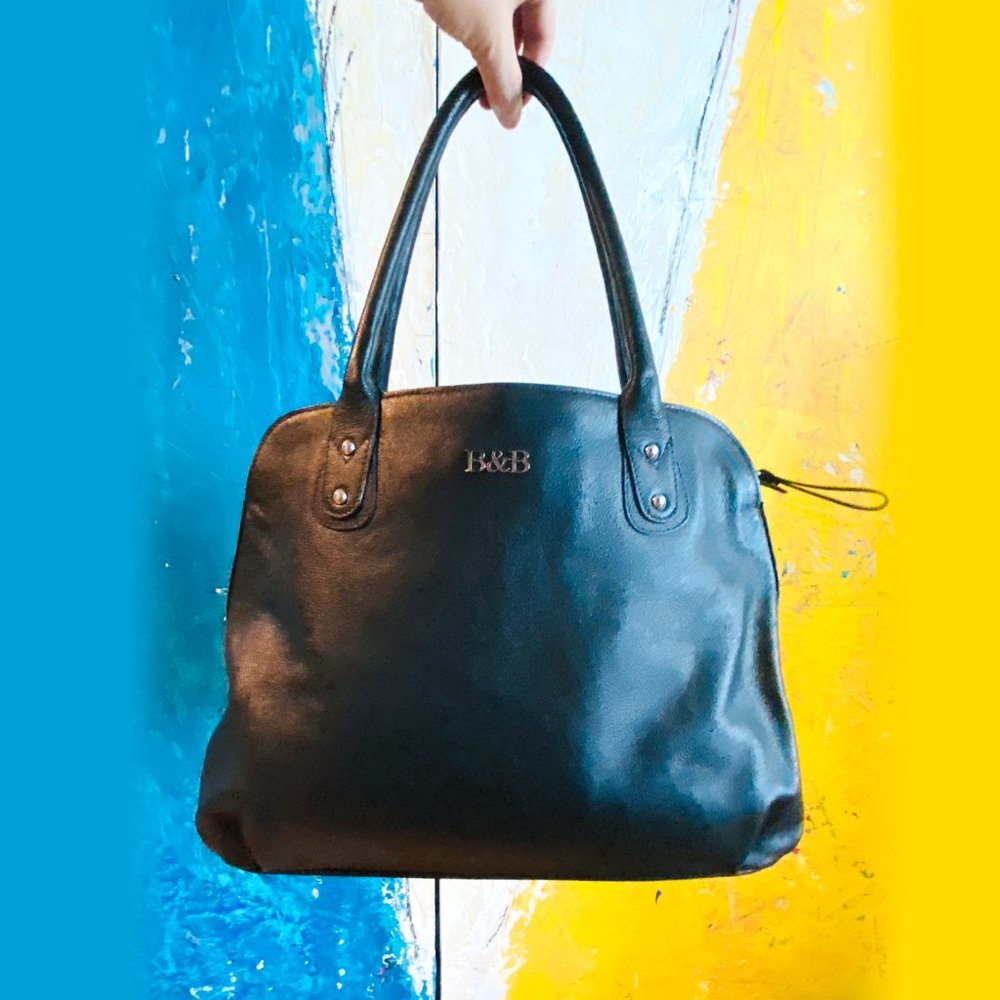 Boots 'N Bags Black Handbag - Colombian Leather